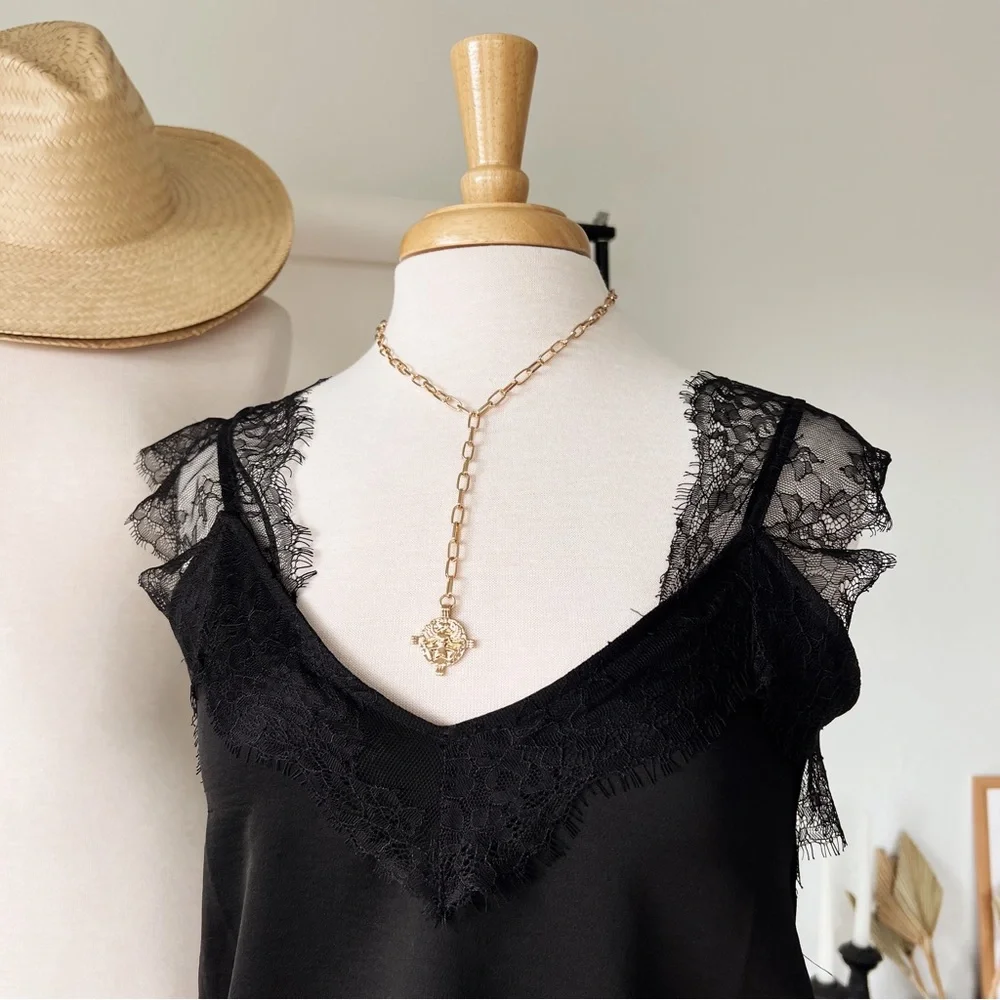 LACED SHOULDER DETAIL DAINTY CAMI TOP - Picture 3 of 6